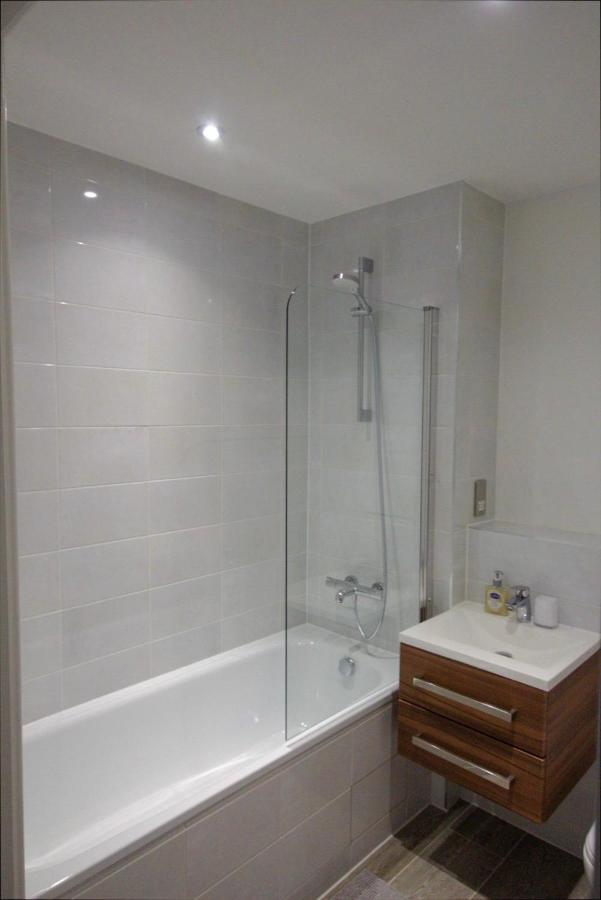 Modern 2 Bed Apartment With Central Location Birmingham Ngoại thất bức ảnh