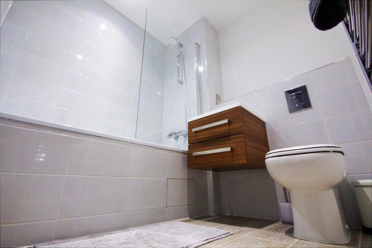 Modern 2 Bed Apartment With Central Location Birmingham Ngoại thất bức ảnh